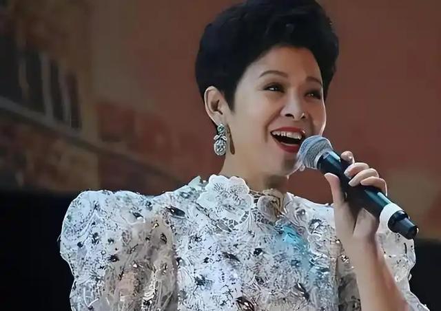 63岁董文华不再沉默，揭露当年被“封杀”原因，原来我们错怪她了