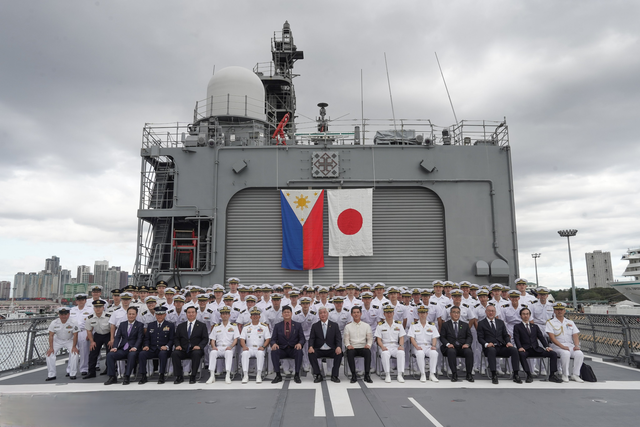 不出中国所料，高市早苗帮手到位	，特朗普按兵不动，原来留了后手