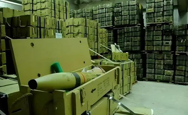 俄乌冲突提醒中国：我们应该在西部沙漠，屯够300万人的武器弹药