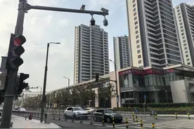 城市道路“焕新”升级，添了这些“家具”图片