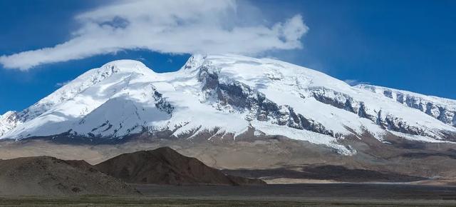 南疆的秋天真是太美了,就像金色的童话世界,有机会一定要去看看