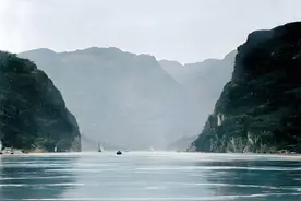 1917年，美国人拍摄的长江三峡，被水淹没前的三峡竟如此壮美震撼图片