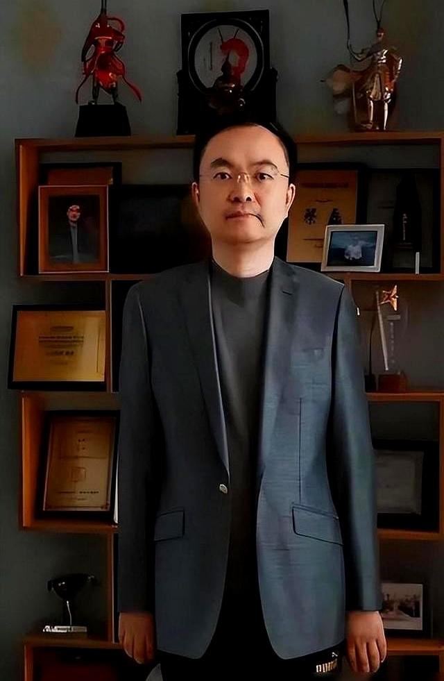 蔡磊：已在准备后事、遗嘱也已写好，活不了几天，不想穿睡衣走