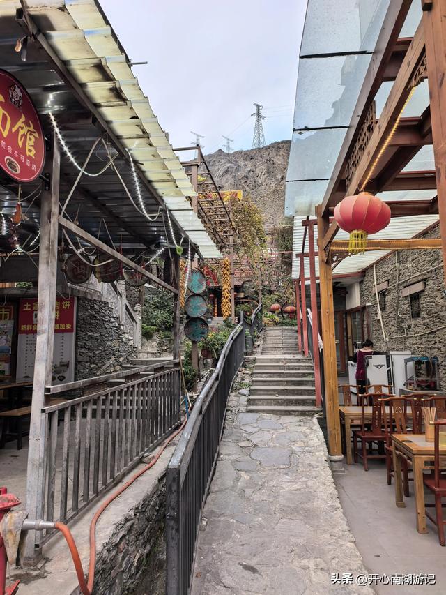 喀什经317到成都，色达县-都江堰，甲居藏寨、理小路、桃坪羌寨