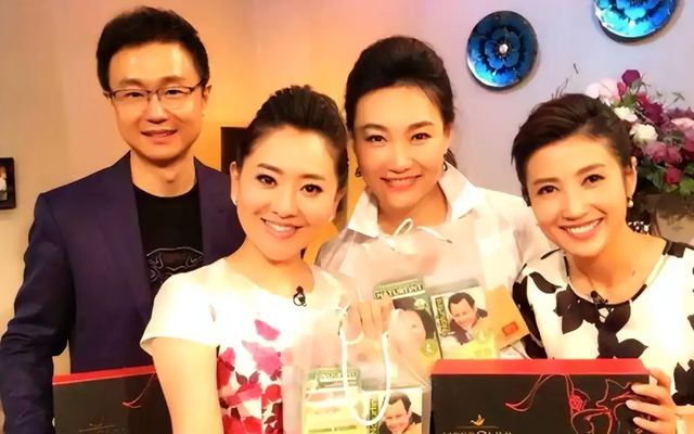 春妮没想到，丈夫刚强出席阅兵解说没多久，6岁儿子又给自己争光