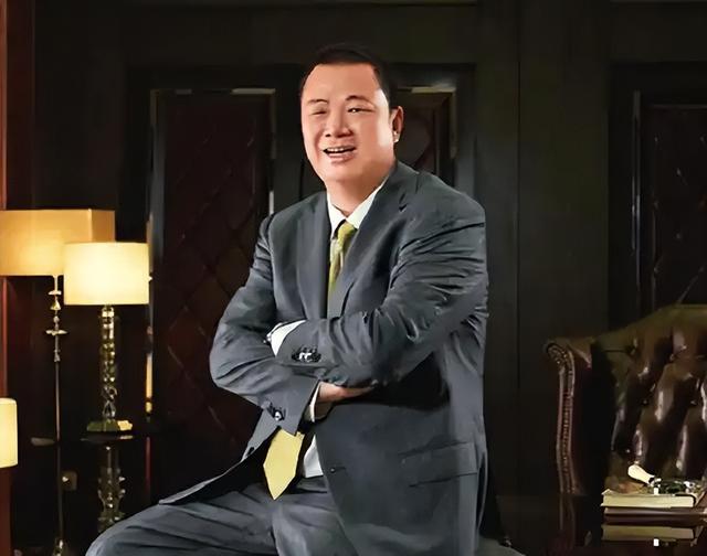 花700亿建中国第一高楼，如今17年过去，高楼却成最大烂尾楼