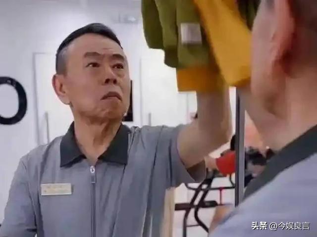 全家移民真相大白2年，享正师级待遇的潘长江，已走上另一条大道