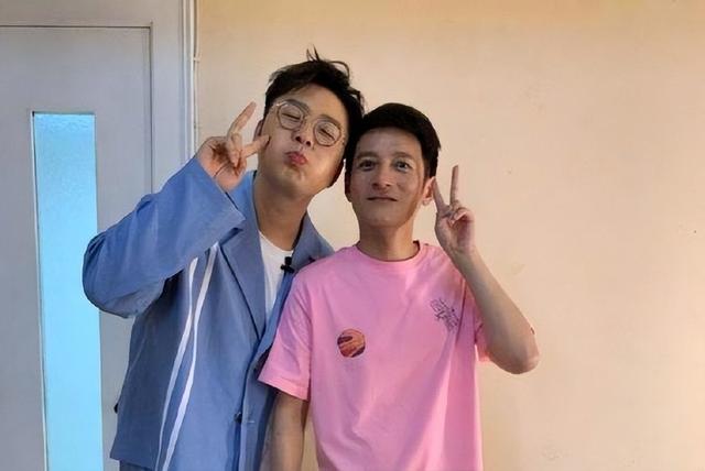 从主持人到"精神病"	，49岁无妻无子的李维嘉，给不婚人士提了个醒