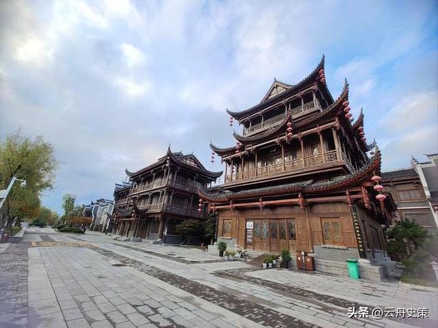 年轻人为何集体“白嫖”景区？报复性白嫖，景区赚不到钱了？