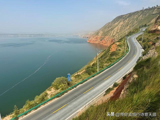甘肃刘家峡水库，乘船游览黄河峡谷风光