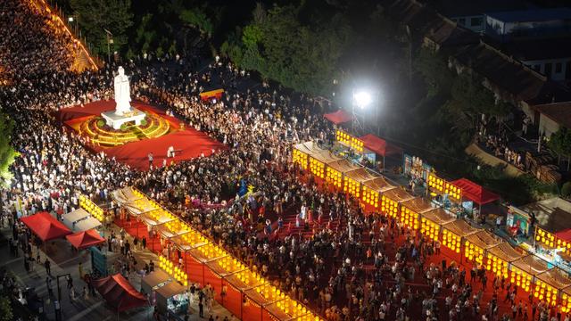 十万游客聚庆城 千年文脉绽芳华——岐黄周祖文化盛宴燃动盛夏