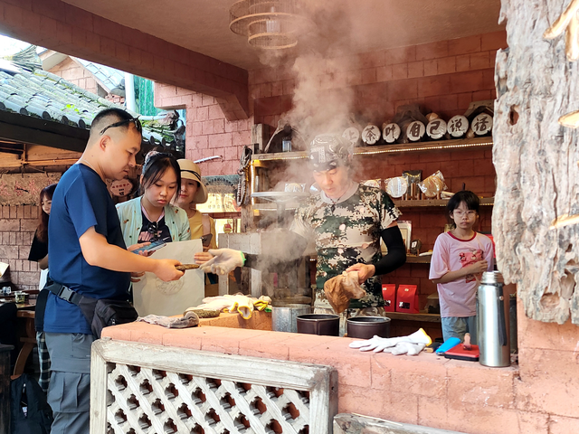畅游云南 | 解锁茶马古道的“流量密码”！普洱那柯里用“左手咖啡右手茶”拿捏暑期游