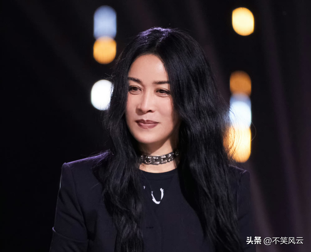 善恶到头终有报！如今58岁的那英，终于为自己的“狂妄”付出代价