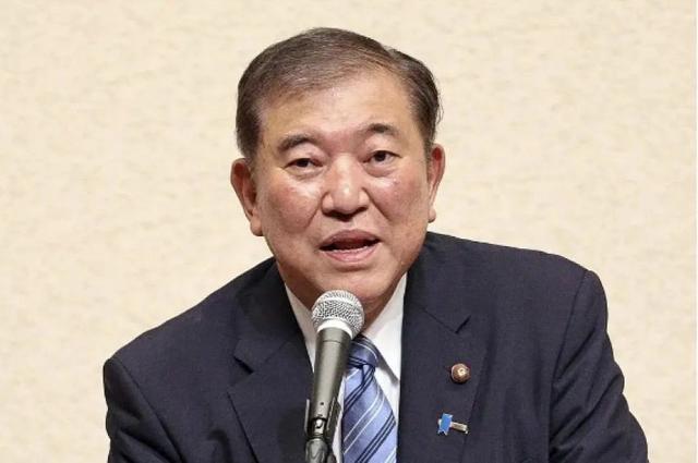 日本惹错人了！钓鱼岛突然爆发对峙，中日船舰罕见交手，投降80周年，石破茂打破惯例