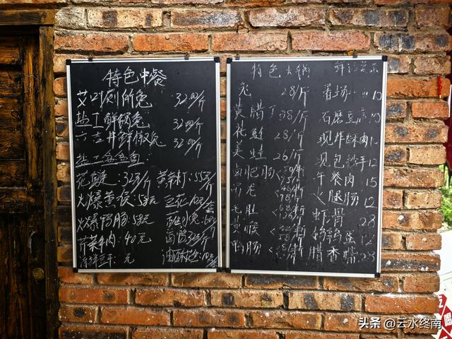 在四川巴盐西运的“盐运第一滩”，我是流着口水逛完这个古镇的