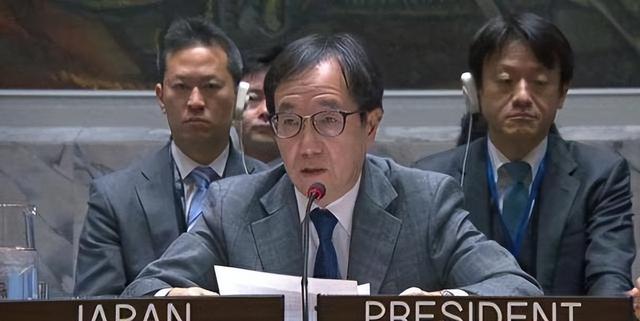 联合国激烈交锋，中方当面教育日本，15国无一反对，美国不敢硬刚