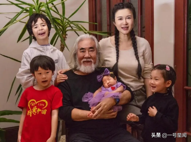 杜星霖不忍了！“老夫少妻”的烦恼，在张纪中身上体现的淋漓尽致