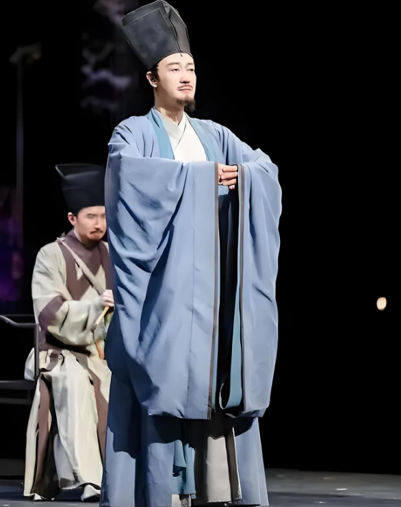 辛柏青丧妻刚满100天，离谱的事就发生了，被撮合娶马伊琍引争议