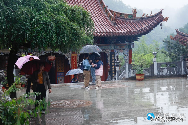 【多彩“双节” 畅游麦积】雨润麦积添诗意 仙人崖净土寺国庆假期首日迎八方客