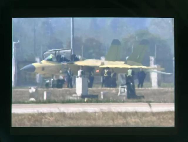 歼-35青春版？076专用舰载机？新机“超级小黄蜂”究竟是干嘛的？