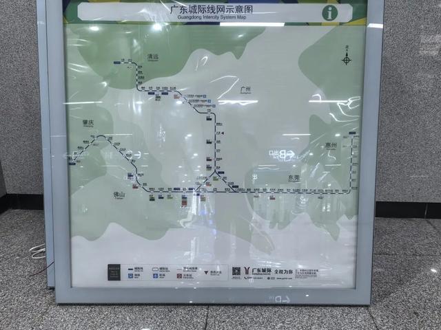 白云机场停车攻略，白云机场停车怎么收费