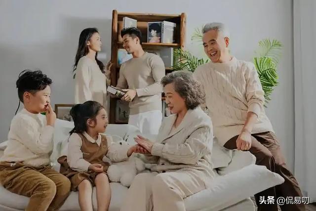 年轻人狂爱二手！350买洗衣机，还能淘到“时光故事”