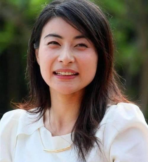 摊牌了！结婚13年，郭晶晶再次迎来喜讯，原来霍震霆当年没说错