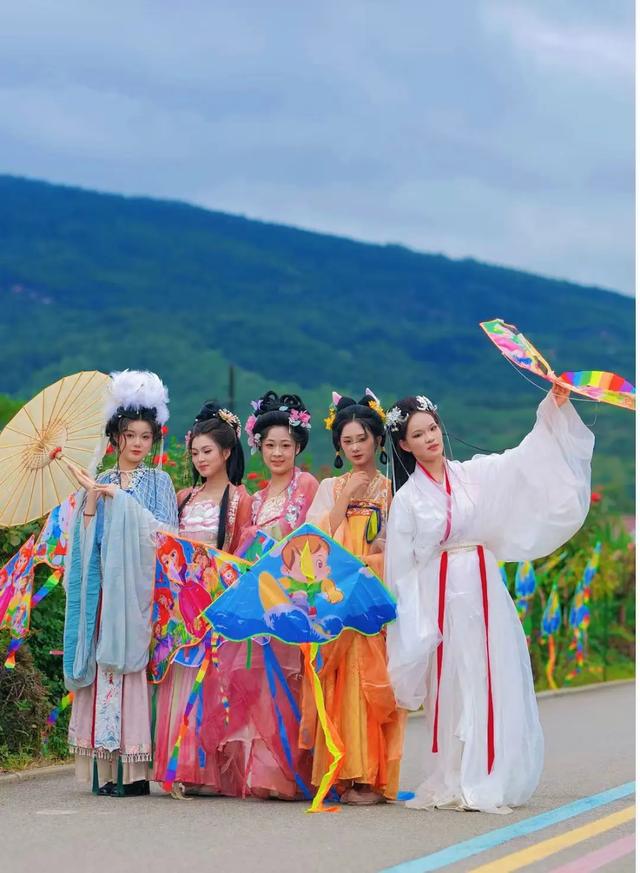 双节至，玫瑰开！山与玫瑰8天限定快乐即将上线~