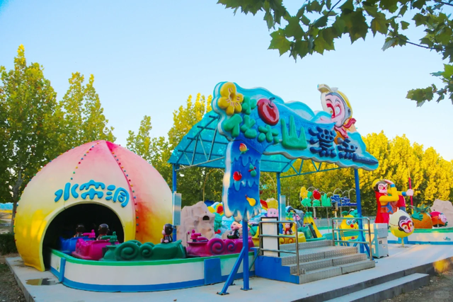 在山东这个“神仙小城”，远离人潮，过几天山海相依、文墨飘香的日子