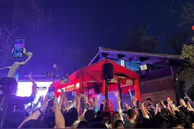 开封“王婆说媒”将采取实名预约制，景区：为规避剧本，或请公证人员参与图片