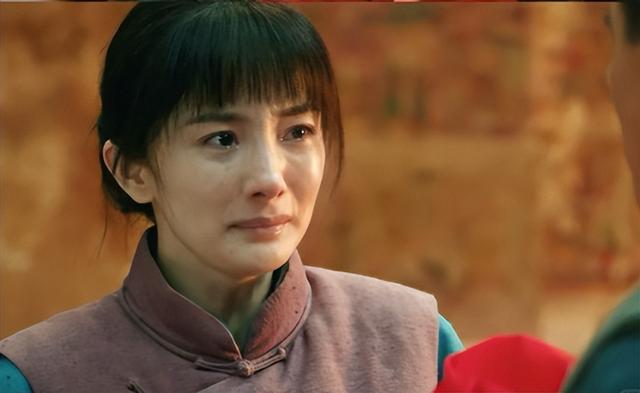 不会演就别尬演！《生万物》最大的败笔，就是请了“戏混子”的她