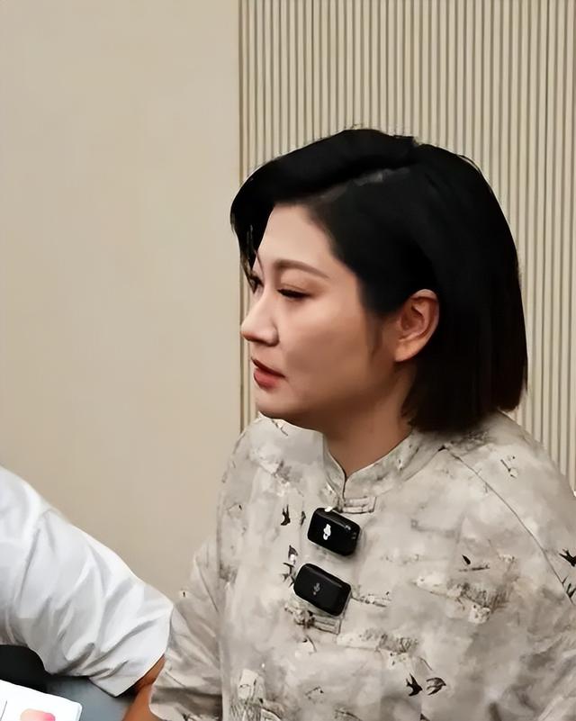 “消失的她”原型跨国离婚案开庭：绝命婚姻多一分钟都是煎熬，泰国服刑丈夫视频参加离婚案
