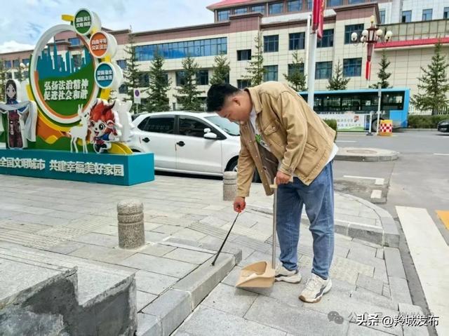 羚城夏日焕新：州市联动为香巴拉旅游艺术节 “梳妆”