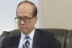 大佬之间的精彩博弈，看似轻松实则暗藏锋芒图片