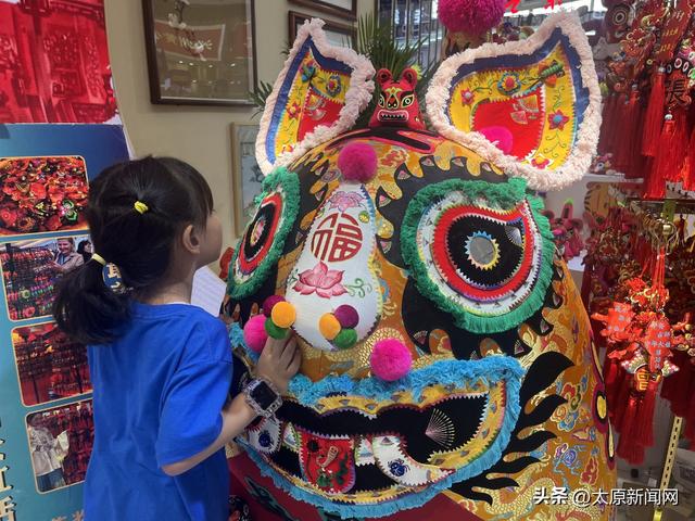 太原市民热情逛展 带火周末“文博游”