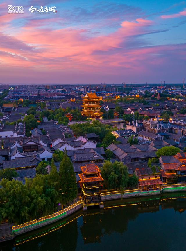 把冬天的第一张落日存进手机，春天我们替你留着第二场黄昏