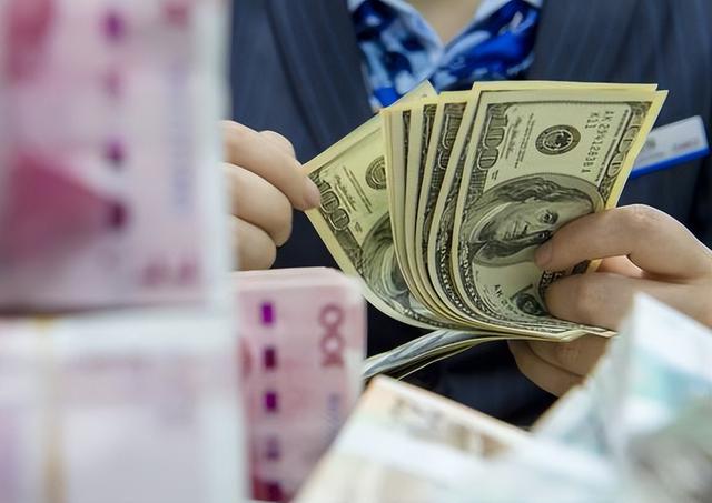 中方开始掀桌子，再抛257亿美债，美国大动脉被切，逼出2个接盘国