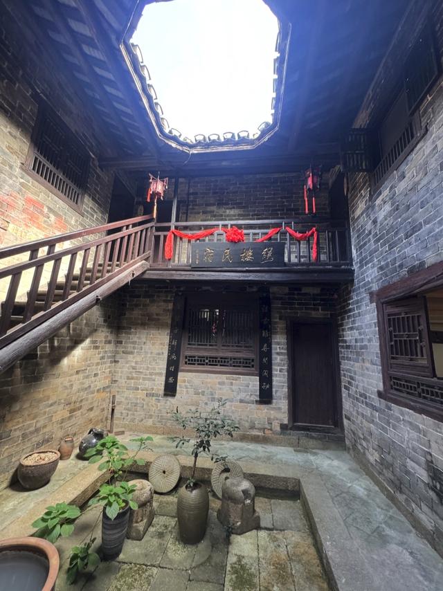 退休后每月逛一城，坐动车去岳阳慢慢逛，玩三五天很合适