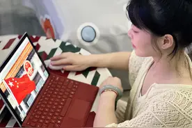 青年医师李莹为志愿军爷爷圆梦：去天安门广场看升国旗图片