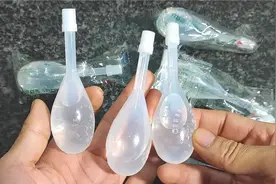 睡觉前，把开塞露涂抹在脚底，真厉害，解决了很多男女朋友的烦恼图片