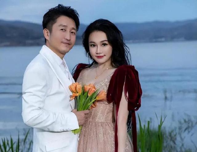 邹市明后悔也来不及，本以为娶个高材生，没想到却把2亿家产败光