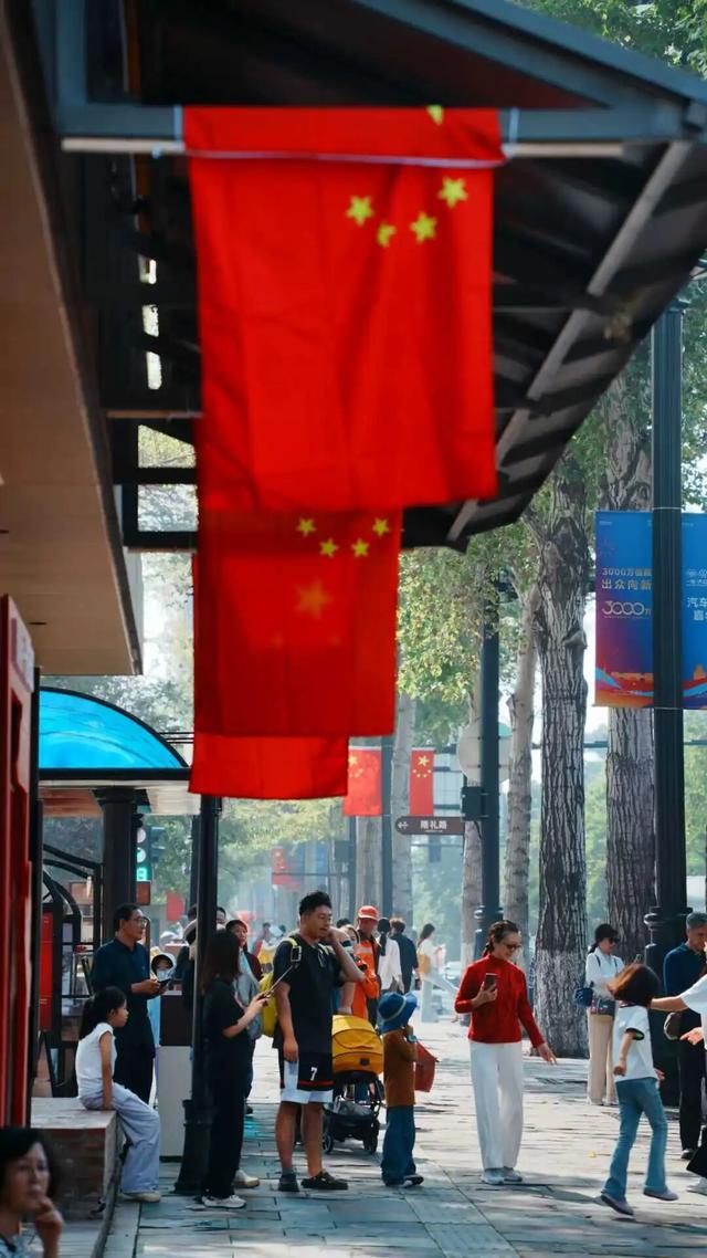 “三园”嗨玩，“四街”漫游！把长春秋天的仪式感拉满了~