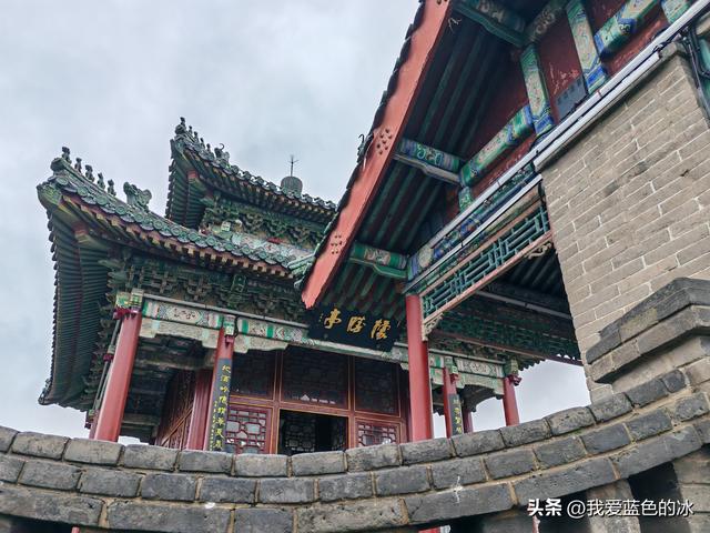 邯郸丛台公园最大的亮点就是里面的一座造型奇特的城堡