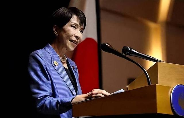 高市早苗对华正式“宣战”！马克龙转头背叛日本，特朗普告示全球