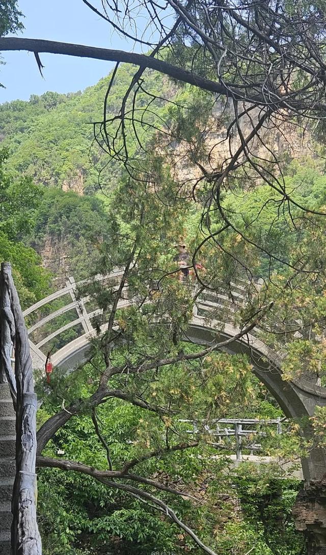 躲进燕山深处的清凉世界：被清代列为"风水禁地"200年的原始山林