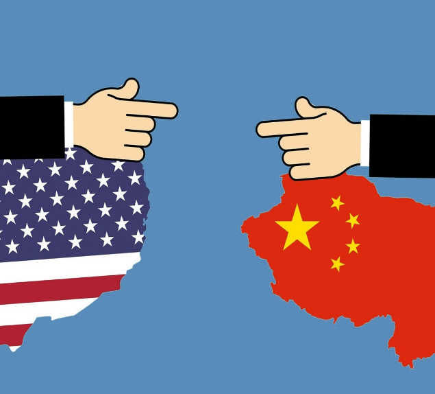 特朗普还未登机访华，大批美国坦克将运往台岛，解放军动作更大