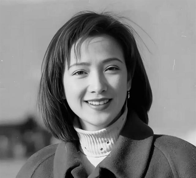 何晴去世30天	，儿子许何终于发声，字字催泪，才知许亚军有多体面