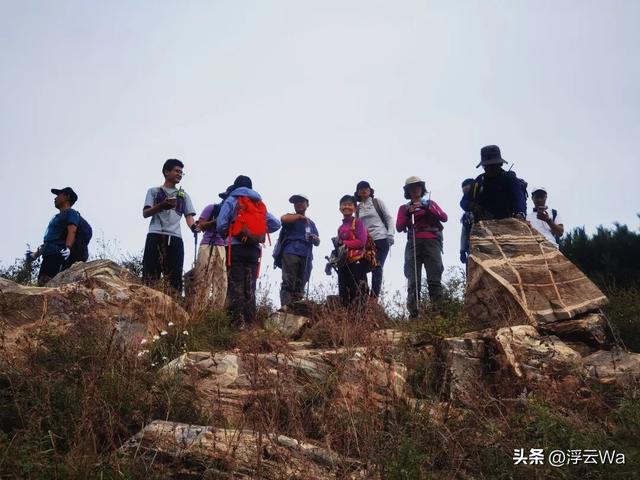 ​​​忍着胸上方肋骨的疼痛，爬了个齐长城，累计拔高900+，走了13公里