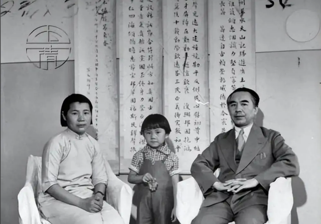 49年李克农向伟人汇报：盛世才已前往台湾，主席听完无奈长叹一声