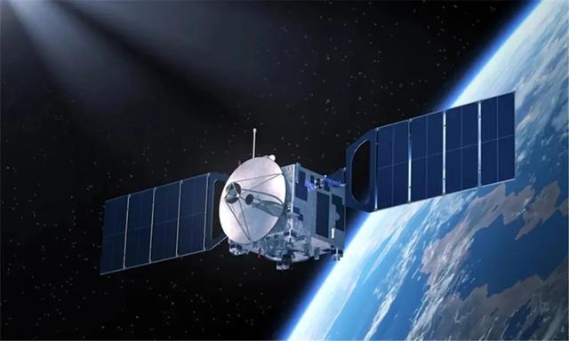 大批星链卫星突然坠落地球！中国空间站有3名航天员，怎么应对